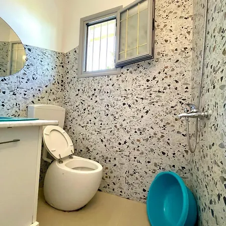 Dhoma Plazhi *
